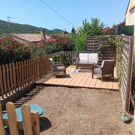 Loue Maison De Village A Hyeres/ Les Borrels アパート *