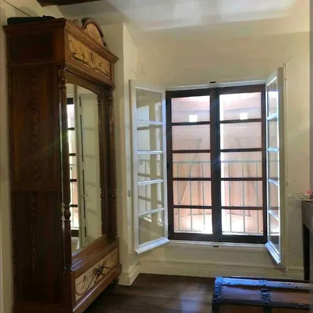 Apartment Loue Maison De Village A Hyeres/ Les Borrels Hyeres