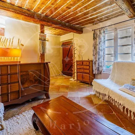Loue Maison De Village A Hyeres/ Les Borrels *