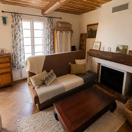 Apartamento Loue Maison De Village A Hyeres/ Les Borrels Hyères